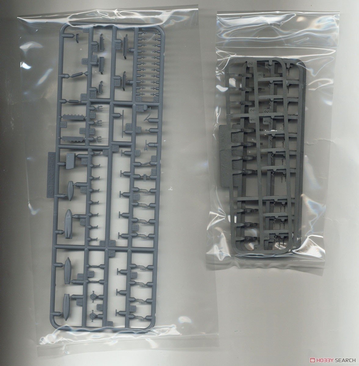 Fujimi 451541 KG-18 Japanese Navy Aircraft Carrier Taiho Full Hull 1/700 – image 6