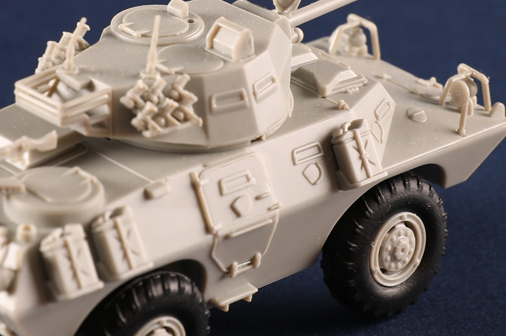 Trumpeter 07442 LAV-150 APC Canon Mecar de 90 mm 1/72 – image 10
