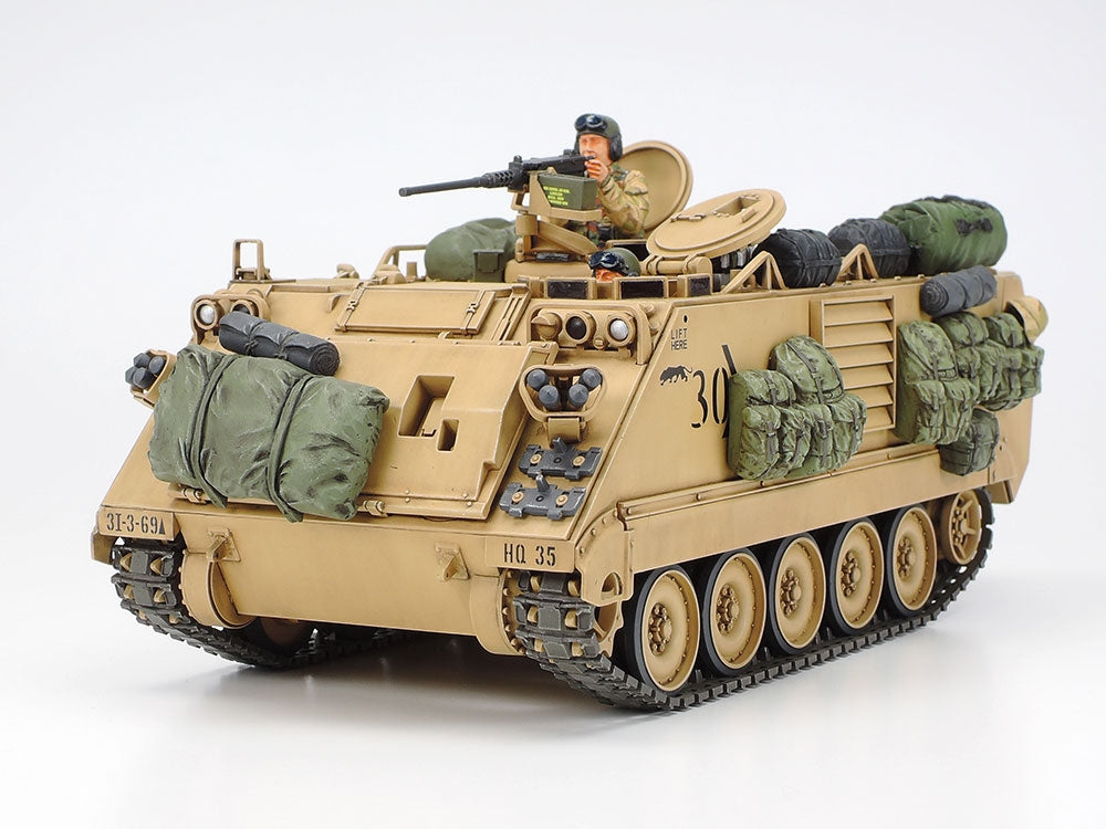 Tamiya 35265 U.S. M113A2 Armored Personnel Carrier Desert Version 1/35