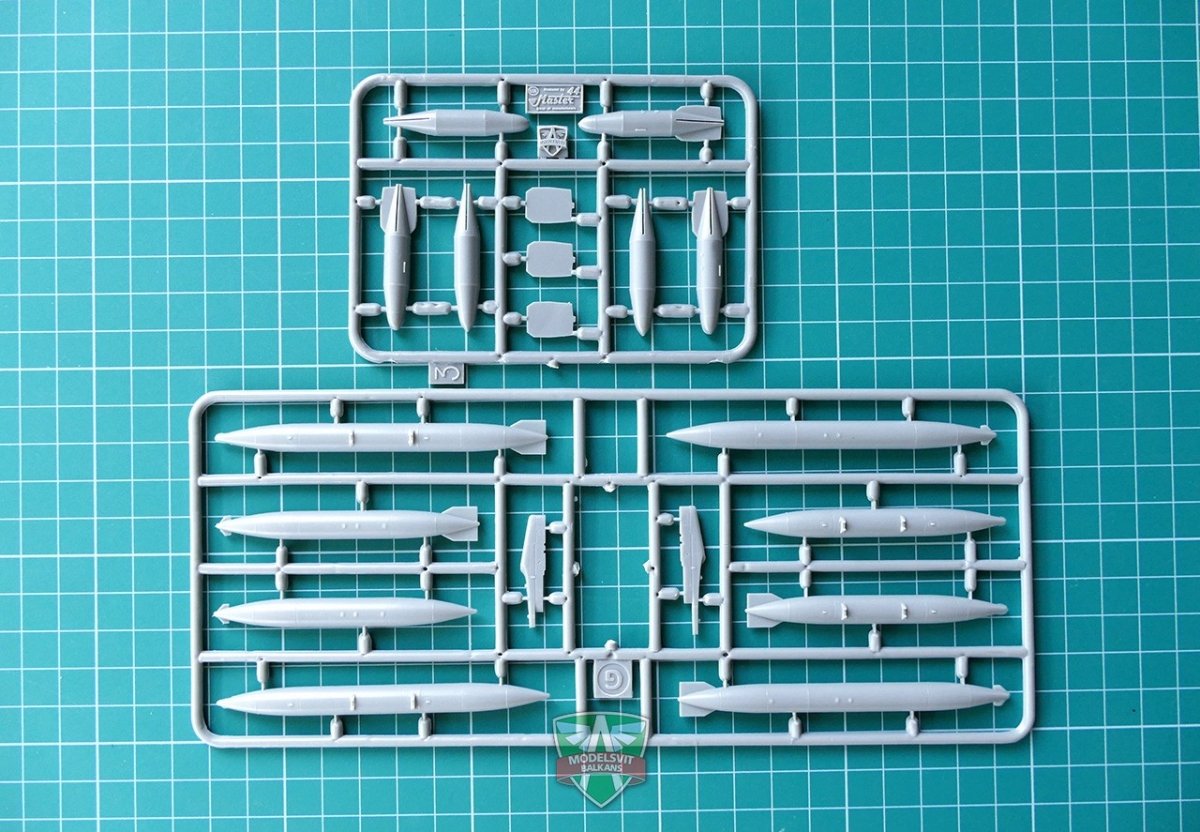 Modelsvit 72017 Sukhoi Su-17 Early version 1/72 – imagen 5