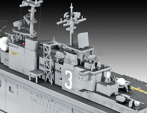 Revell 05178 Porte-avions d&amp;#39;assaut USS WASP CLASSE 1/700 – image 6