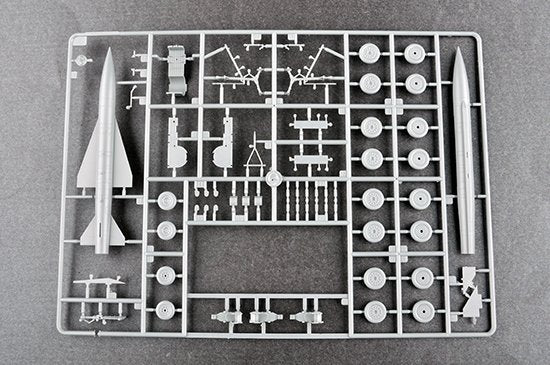 Trumpeter 01695 Soviet Tu-22 &amp;quot;Blinder&amp;quot; tactical bomber 1/72 – imagen 10