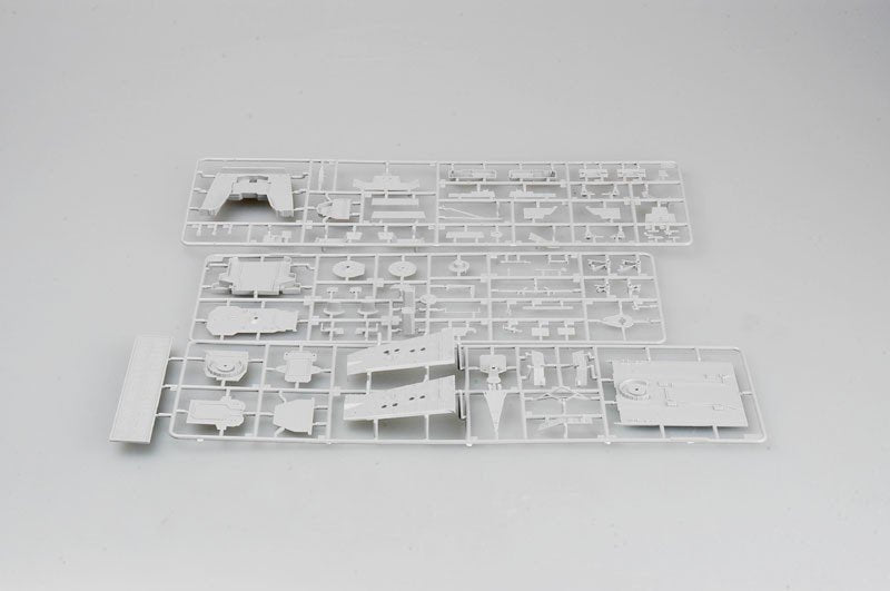 Trumpeter 04520 Russian Cruiser Admiral Ushakov (ex-Kirov) 1/350 – imagen 5