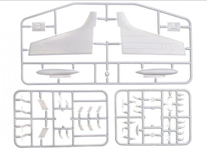 A-model 72022 Ilyushin IL-22M 1/72 – zdjęcie 4