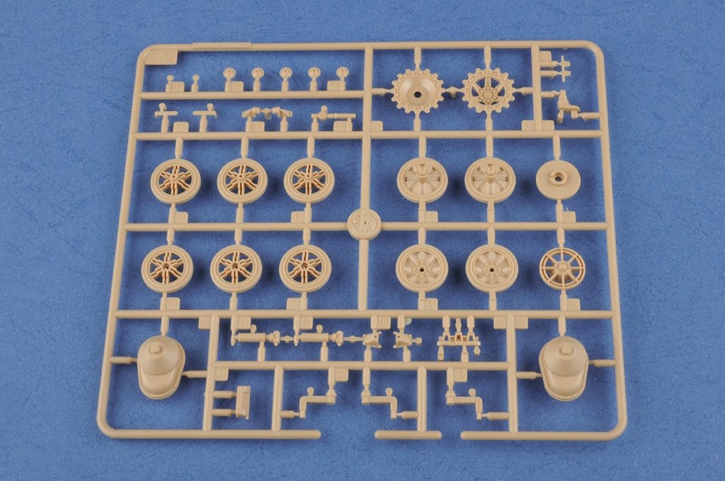 Hobby Boss 83803 allemand Pzkpfw.II Ausf.J VK16.01 (1/35) – image 9