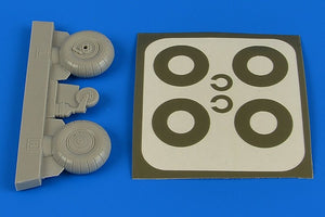 Aires 2222 Bucker Bu 131 wheels &amp;amp; paint masks transverse tread with disc cover 1/32