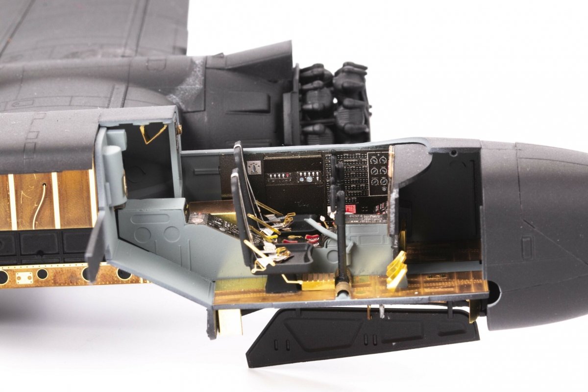 Eduard 491262 B-26K Invader ICM 1/48 – image 5