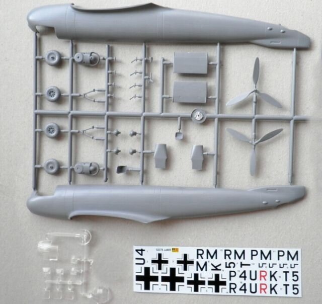 RS Models 92277 Junkers Ju 86R 1/72 – image 4