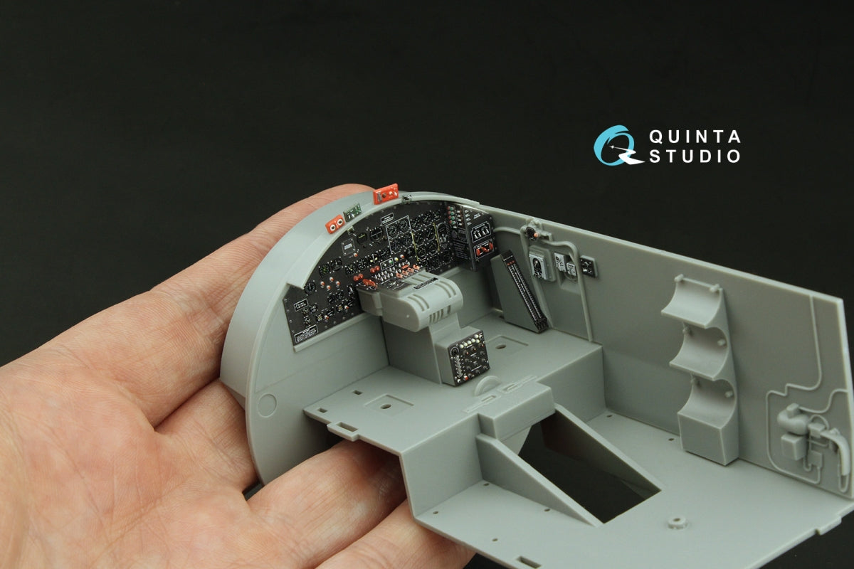 Quinta Studio QD32218 Compartiments du navigateur, du bombardier et des mitrailleurs latéraux et de queue du Boeing B-17G. Intérieur coloré imprimé en 3D (HK models) 1/32 – image 8
