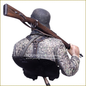 Young Miniatures YM1895 Jeune soldat allemand Seconde Guerre mondiale 1/10  – image 4
