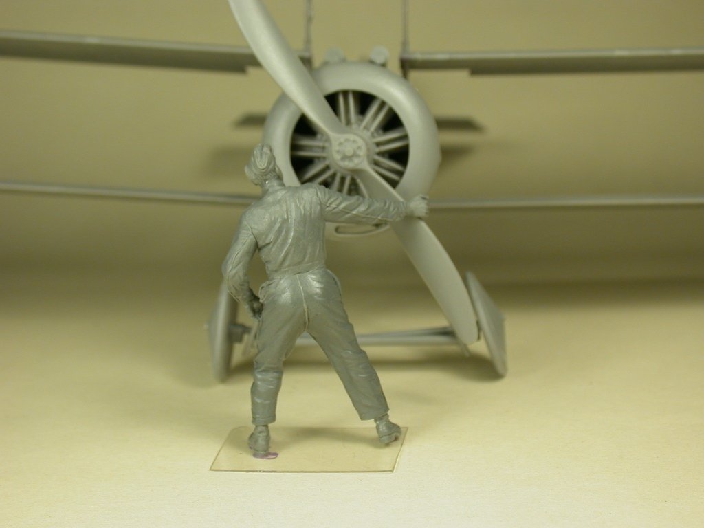 Copper State Models F32-027 RFC Air Mechanic spinning the propeller 1/32 – imagen 2