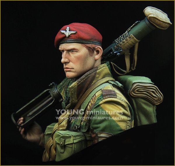 Young Miniatures YM1871 British Airborne WWII with PIAT 1/10 – Bild 3