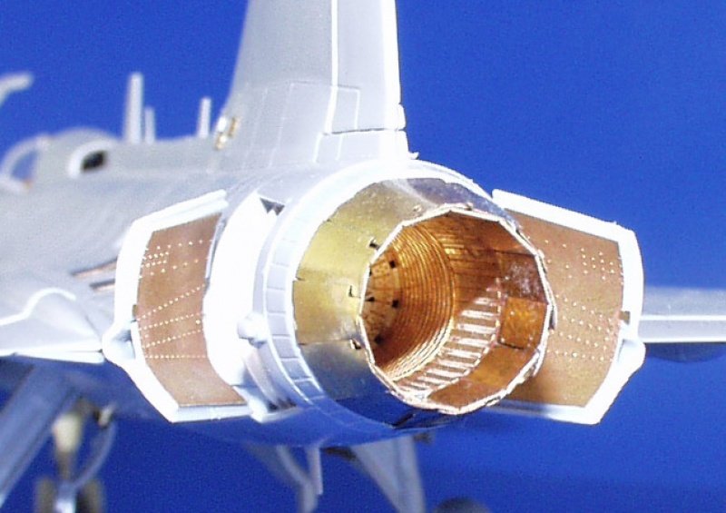 Eduard 49300 JAS-39 Gripen 1/48 Italeri – imagen 6
