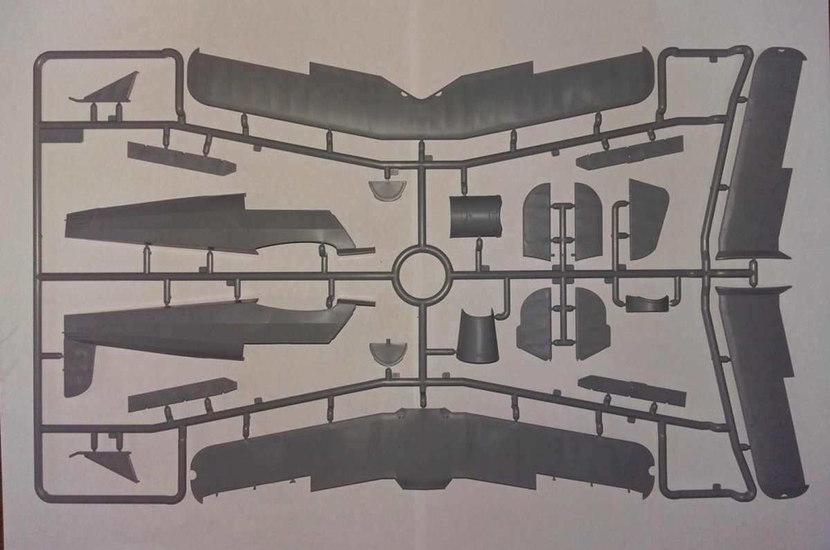 ICM 32030 Bucker Bu 131D WWII German Training Aircraft 1/32 – zdjęcie 2