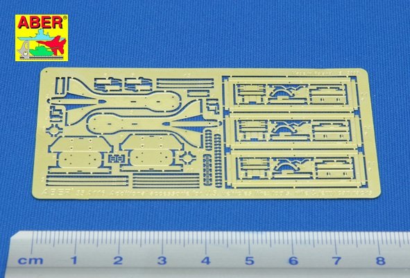 Aber 35A116 Additional accessories for U.S. vehicles like: tools, rifle and jerry can racks 1/35 – Bild 2