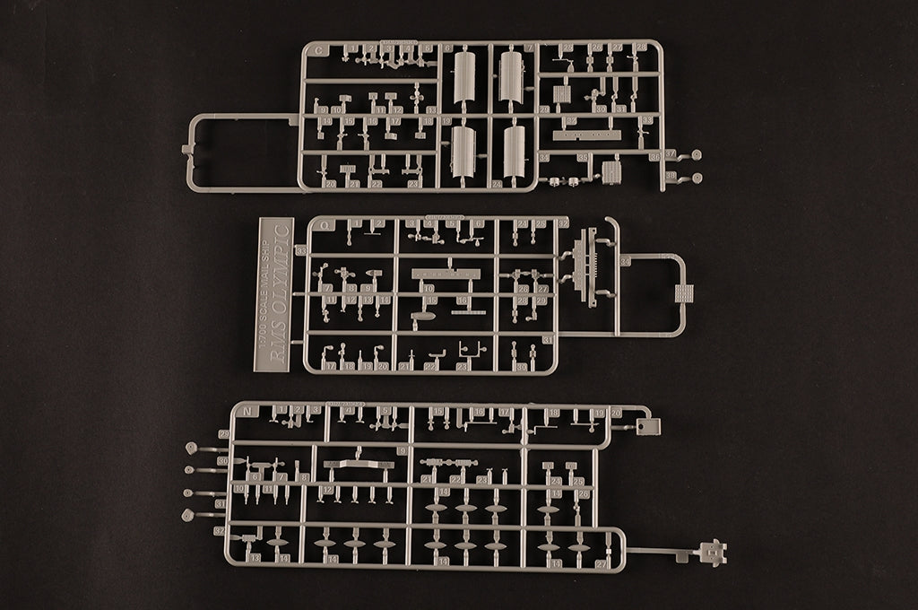 Hobby Boss 83421 Olympique 1/700  – image 9