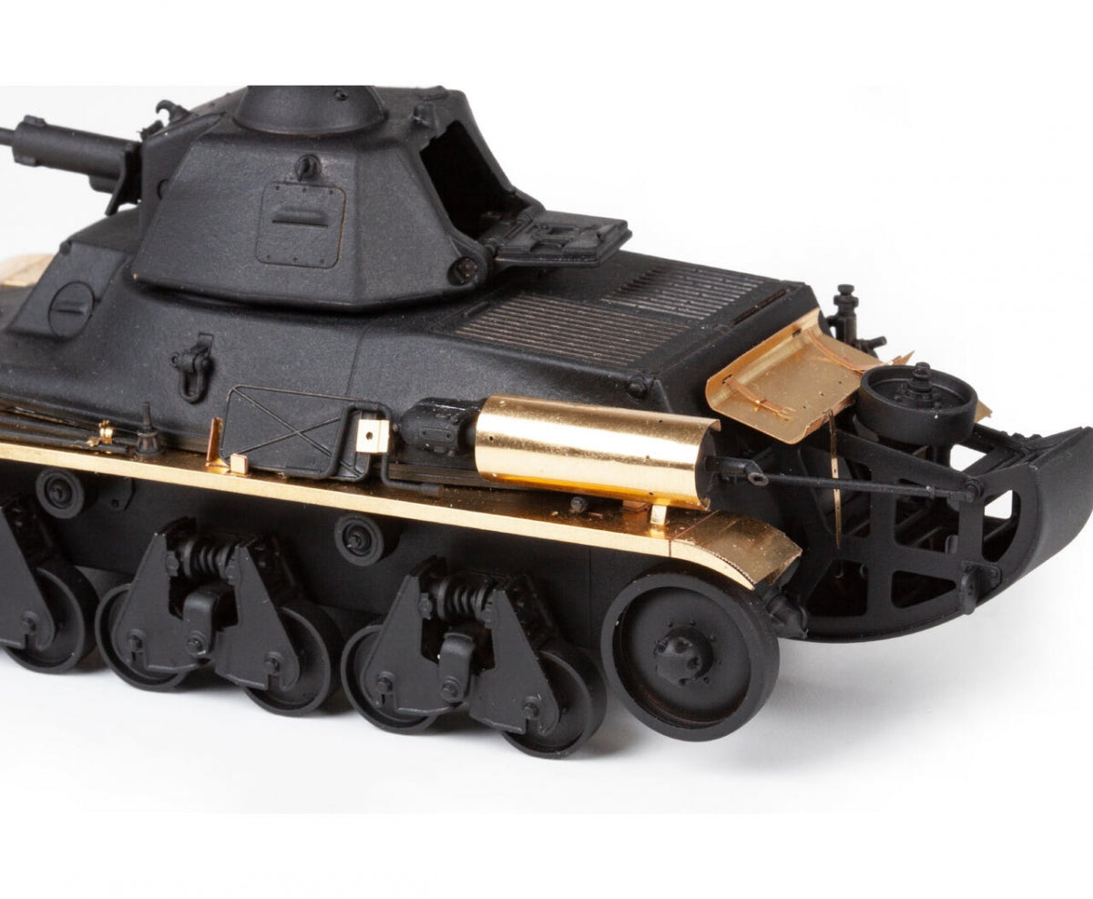 Eduard 36536 H39 French Light Tank TAMIYA 1/35 – immagine 5