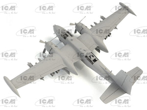 ICM 48280 B-26K with USAF Pilots &amp;amp; Ground Personnel 1/48 – immagine 3