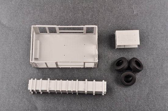 Trumpeter 01022 M901 Launching Station – image 16