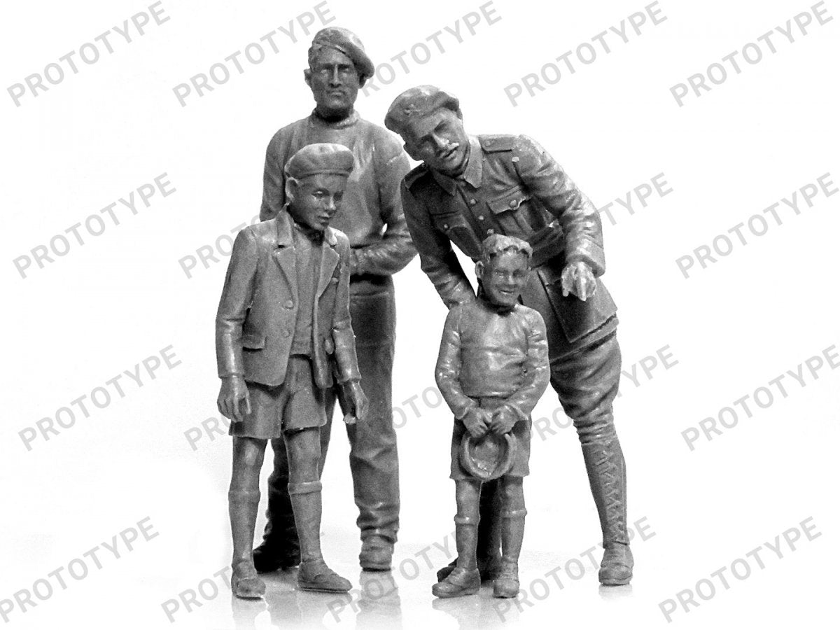 ICM 35338 FCM 36 with French Tank Crew 1/35 – imagen 7