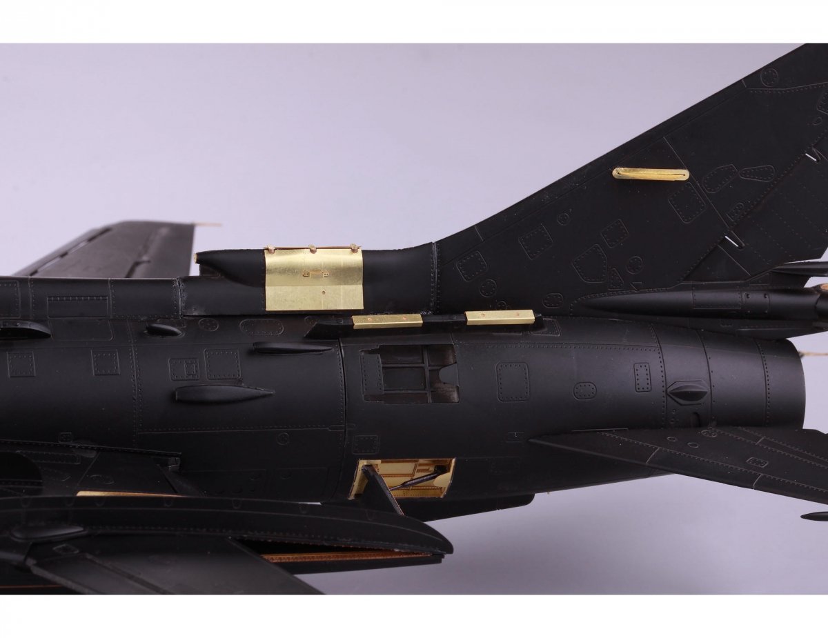 Eduard 48923 Su-17 M3/ M4 F. O.D. KITTY HAWK 1/48 – imagen 2