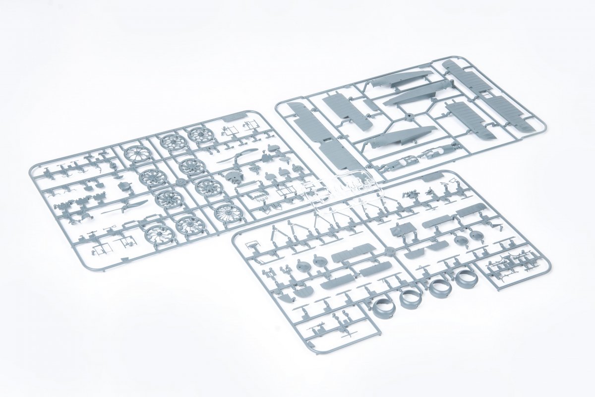 Eduard 82182 Z-226MS Trenér 1/48 – immagine 14