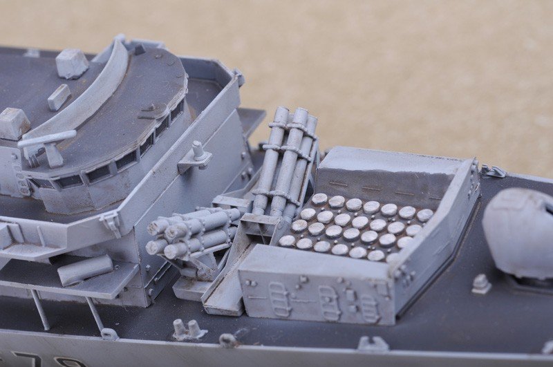 Trumpeter 04544 Frégate HMS Type 23 Kent F78 (1/350) – image 5