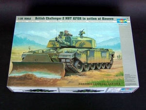 Trumpeter 00345 Char de combat principal britannique Challenger 2 KFOR en action au Kosovo (1/35) – image 2