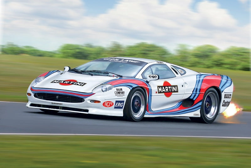 Italeri 3669 Jaguar XJ 220 Racing 1/24 – image 2