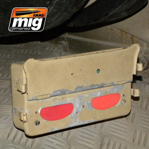 AMMO of Mig Jimenez 0093 CRYSTAL RED – imagen 3