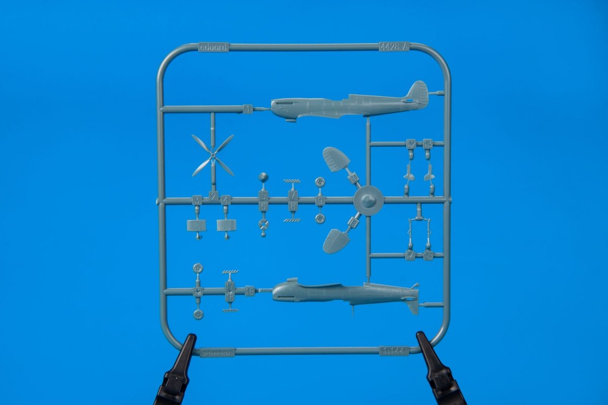 Eduard 4433 Spitfire Mk. IXc late 1/144 – imagen 6