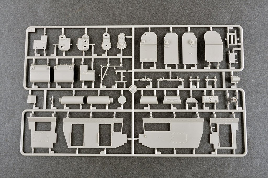 Trumpeter 01082 15U175 TEL of RS-12M1 Topol-M ICBM complex 1/35 – Bild 11