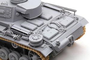 Cyber Hobby 6616 Sd.Kfz.141/3 Pz.Kpfw.III (FL) 1/35 – imagen 9