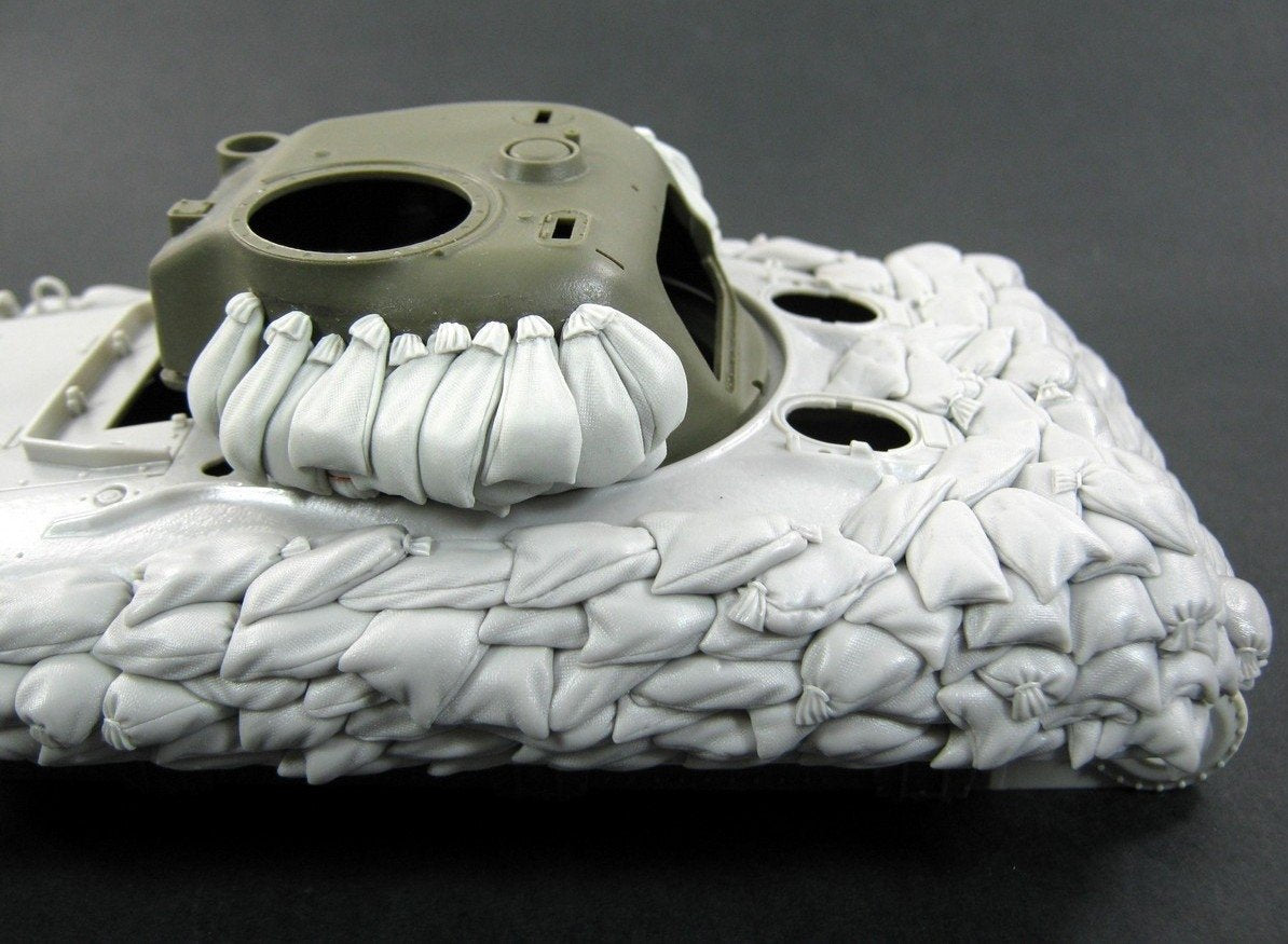 Panzer Art RE35-139 Heavy sand armor for M4A1 tank (Early hull) 1/35 – image 4