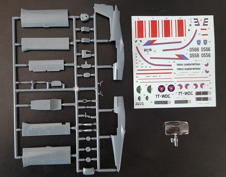 Kovozavody Prostejov KPM0143 Zlin Z-142 “Military” 1/72 – imagen 3