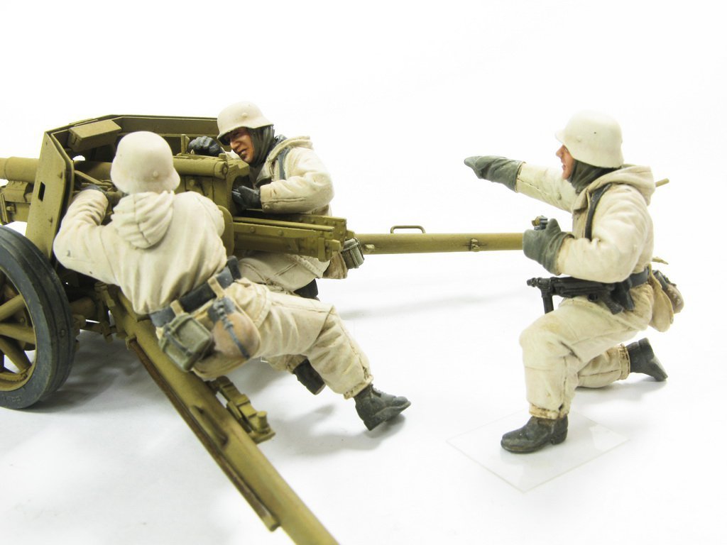 Hobby Fan HF562 GERMAN PAK40 EASTERN FRONT -3 FIGURES