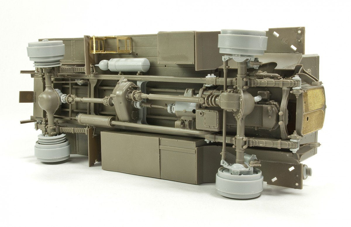 AFV Club 35227 AEC Dorchester 4x4 ACV (Full Interior) 1/35 – imagen 3