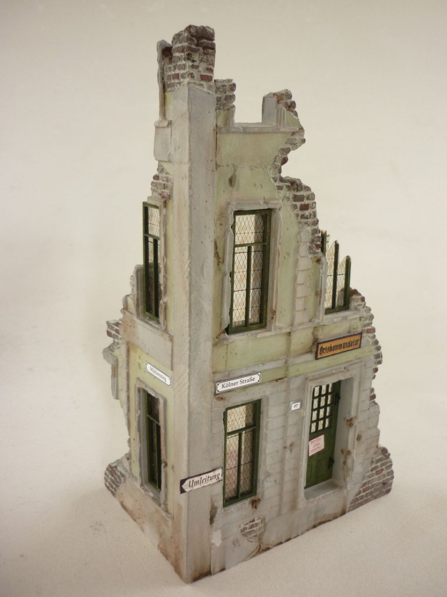RT-Diorama 35256 Corner Ruin 1/35 – imagen 7