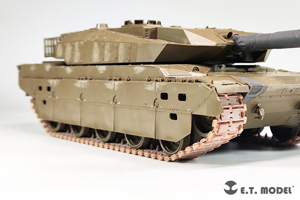 ET Model P35-421 JGSDF Type10 Tank Workable Track Type.1 1/35 – image 6
