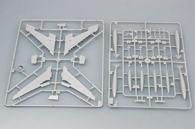 Trumpeter 01648 F-100C Super Sabre 1/72 – imagen 6