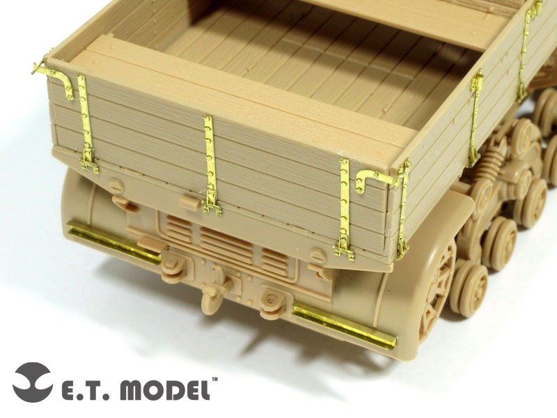 E.T. Model E35-049 WWII Soviet Voroshilovets Tractor (For TRUMPETER 01573) 1/35 – Bild 6