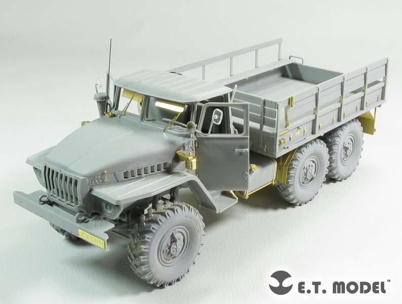 Maquette ET E35-194 Camion russe URAL-4320 (Pour TRUMPETER 01012) (1/35) – image 2