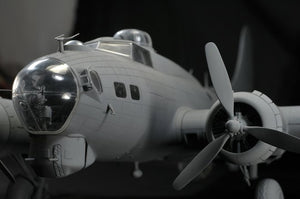 HK Models 01E04 B-17 Flying Fortress F and G 1/32 – imagen 14