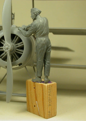 Copper State Models F32-025 RFC Air Mechanic repairing 1/32 – imagen 3