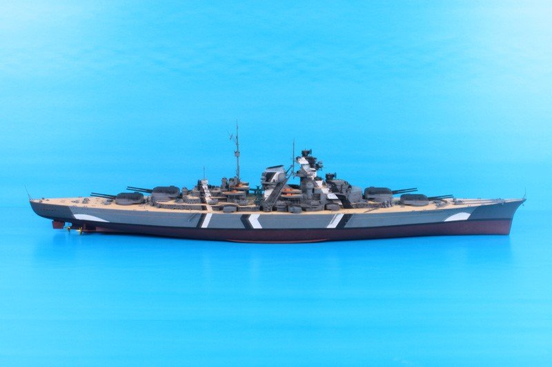 Trumpeter 03702 German Bismarck Battleship 1/200 – zdjęcie 7