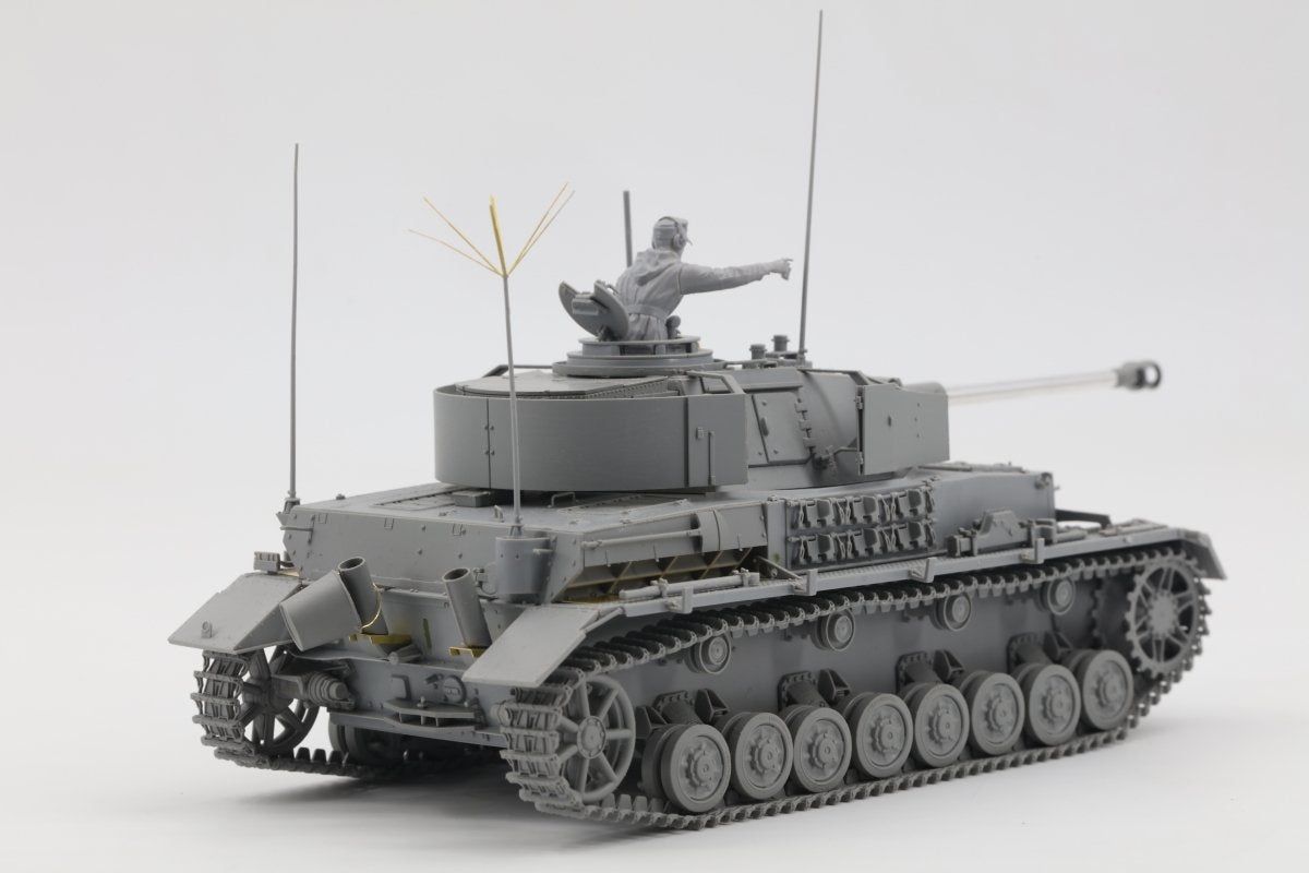 Border Model BT-006 Pz.Beob.Wg. IV Ausf. J w/Commander&amp;amp;Infantry 1/35 – imagen 4