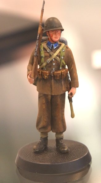 ToRo Model 35F103 Wrzesień 1939 - Żołnierz Piechoty w Pełnym Wyposażeniu Polowym / September 1939 - Polish Soldier with full field equipment 1/35 – imagen 3