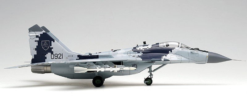 Academy 12227 Mig-29 AS Force aérienne slovaque (1/48) – image 2
