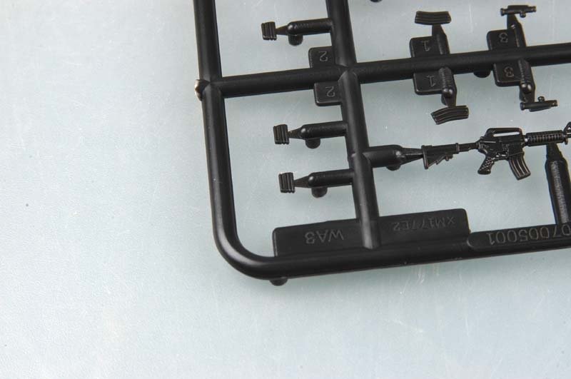 Trumpeter 00505 American machine gun AR-15/M16/M4 FAMILY-XM117 E1/E2 1/35 – imagen 5