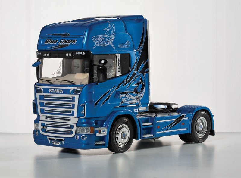 Italeri 3873 Scania R620 &amp;quot;Blue Shark&amp;quot; 1/24 – imagen 2